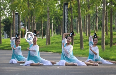 古典舞《一砚梨花雨》